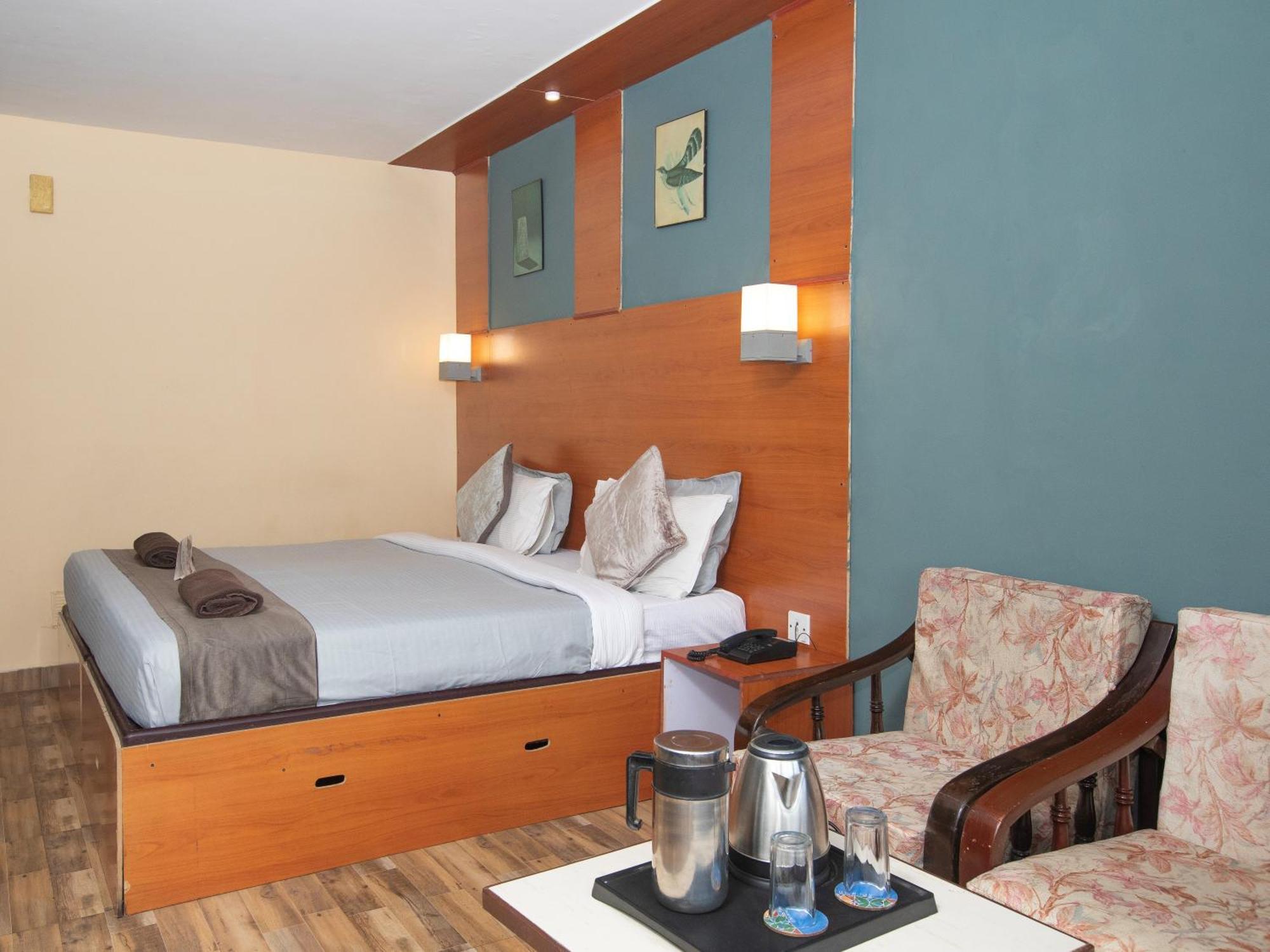Devi Enterprises - Hotel Khems Ooty Buitenkant foto